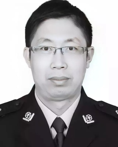用生命点亮平安路的平凡英雄陈永虎