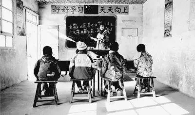 岁月留痕，山东原民办教师，乡村教育的守望者与时代变迁的亲历者