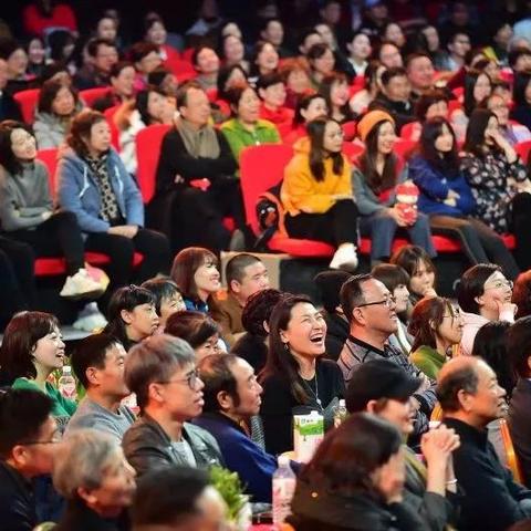 今年春晚评价，创新与传统的完美融合