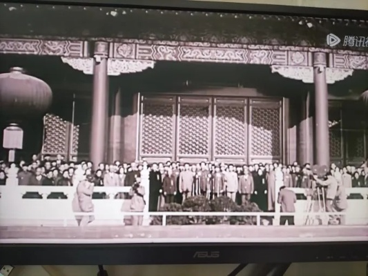光影重现精神永续，超大屏幕开国大典引时代共鸣