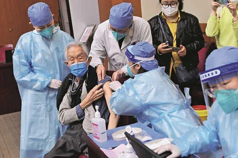 春节期间避免探访未阳老人，专家建议需谨慎