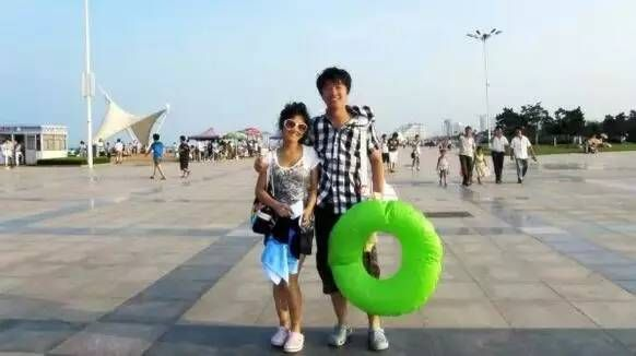 从校服到西装！女孩晒男友15年成长轨迹，网友，爱情最美的样子