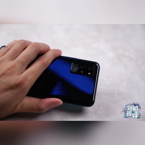金属流线眼镜，男士彰显时尚魅力的不二之选