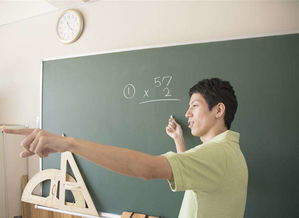 日本小学教师待遇，现实困境与未来挑战的深度解析