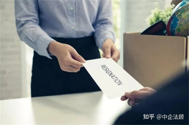 律师解读老板曝光男子抽走四十张纸巾事件，权益保护与公众监督的平衡之道