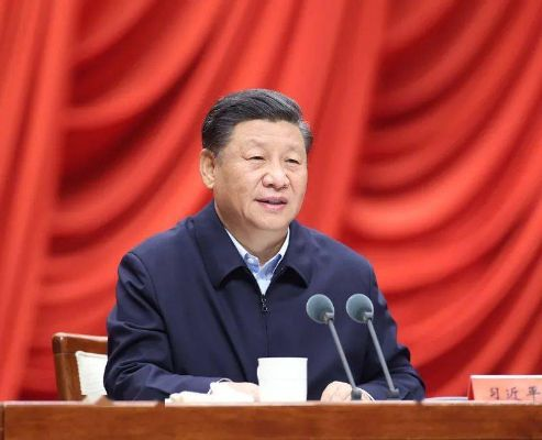 新征程上的领航者——新一届政治局常委