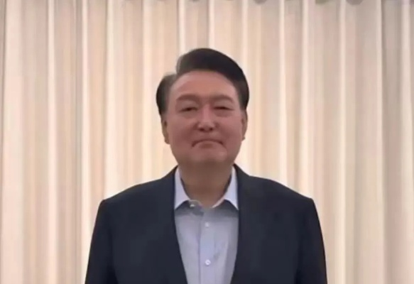 尹锡悦拒捕事件揭秘，监控录像揭露真相