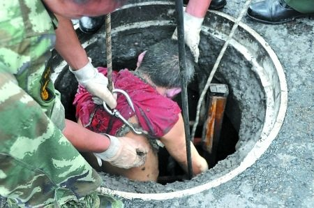 青岛男童坠井身亡，城市安全漏洞再敲警钟