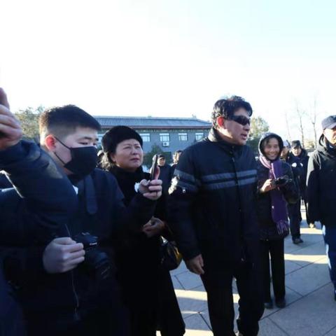 媒体伦理与公众隐私，朱迅追悼会照片风波引发的边界之问