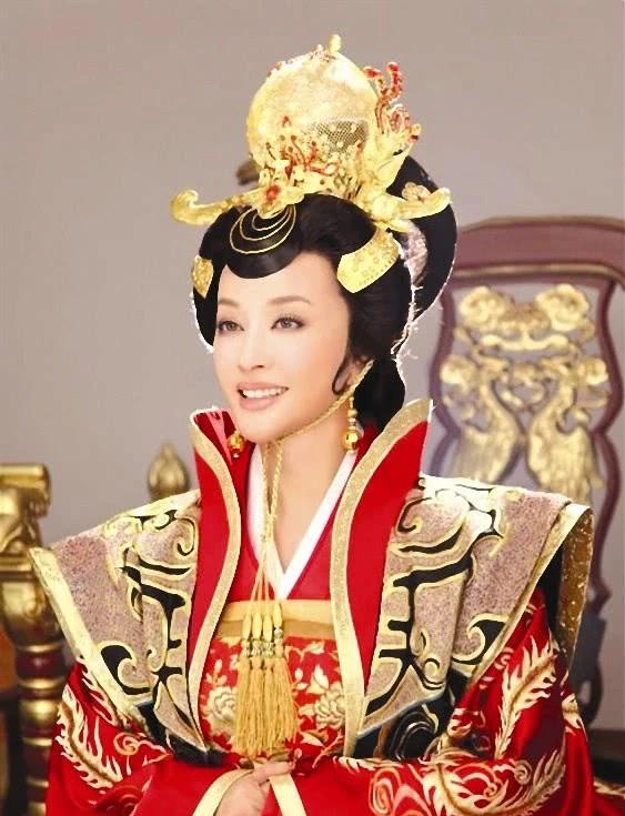 红妆误，王皇后的权力迷宫与自我消解