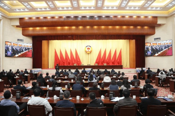 全国政协十三届四次会议，凝心聚力共谱发展新篇章