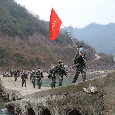 传承先辈旗帜，照亮时代新程