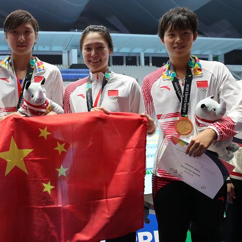 中国泳将覃海洋的荣光与警示，世界冠军因犯规出局背后的规则审视
