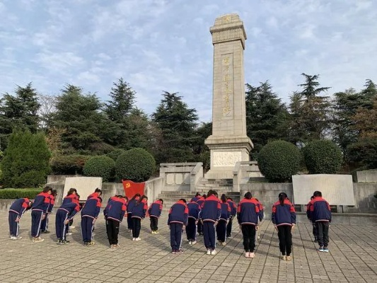 铭记历史缅怀英烈，传承红色基因共筑中国梦