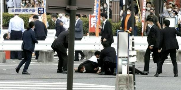 日本市长候选人遭锁喉扑倒事件，背后的警示与思考
