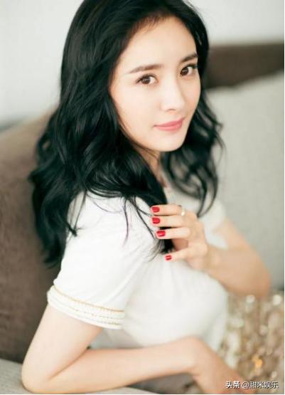 杨幂美甲风波，明星形象与公众期待的角力场